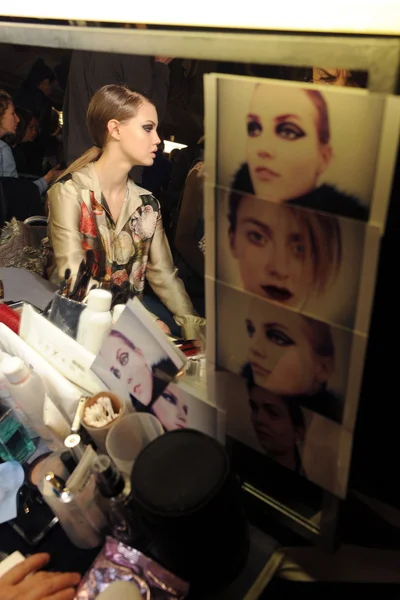 Look 49